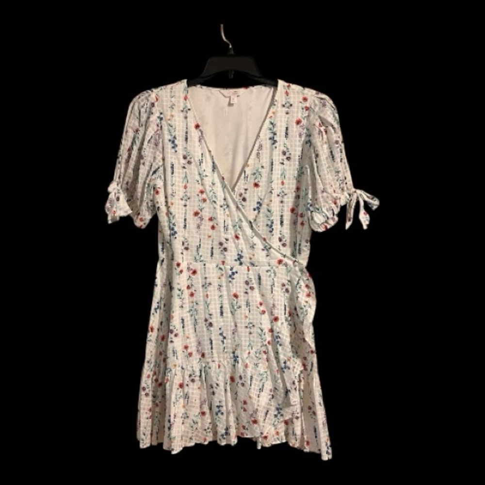 LC Lauren Conrad White Dress with Floral Accents